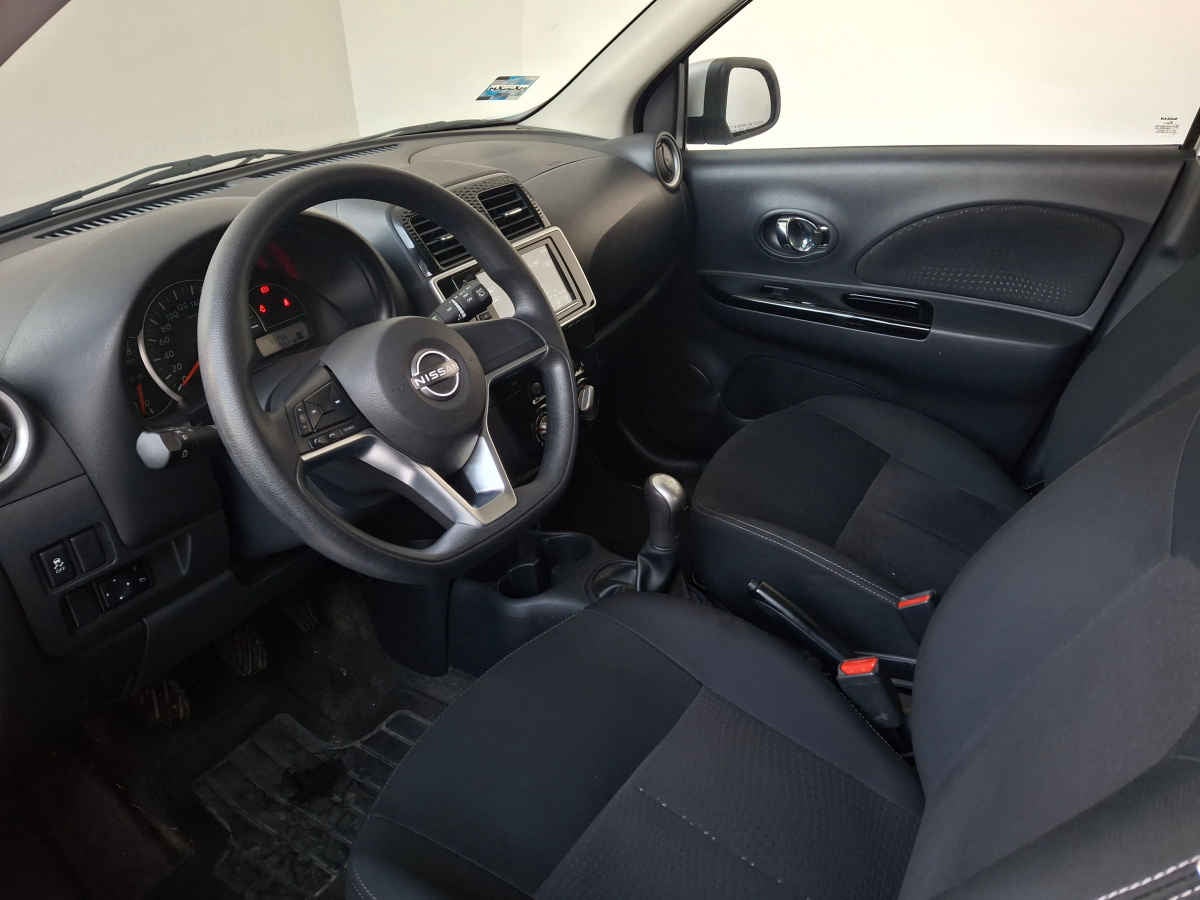 2022 Nissan March 5p Advance L4/1.6 Man