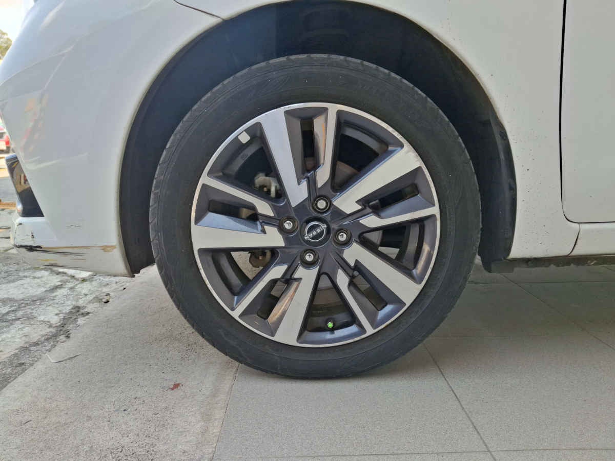 2023 Nissan March 5p Exclusive L4/1.6 Man