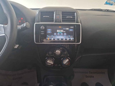 2022 Nissan March 5p Advance L4/1.6 Man