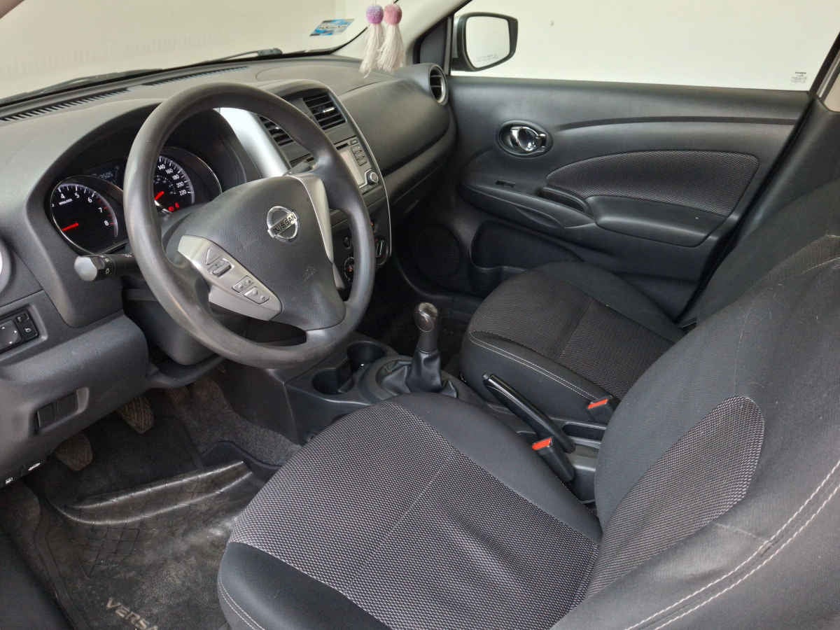 2019 Nissan Versa 4p Advance L4/1.6 Man