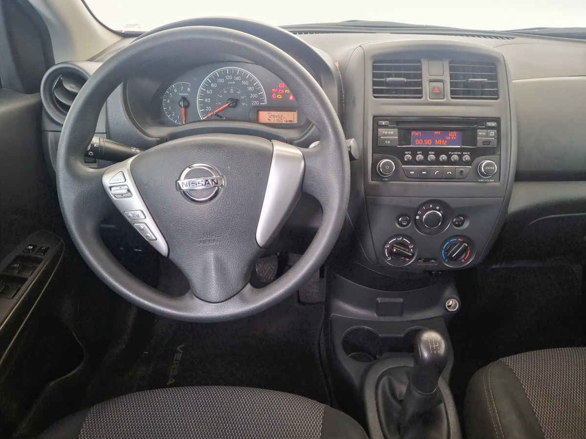 2019 Nissan Versa 4p Sense L4/1.6 Man