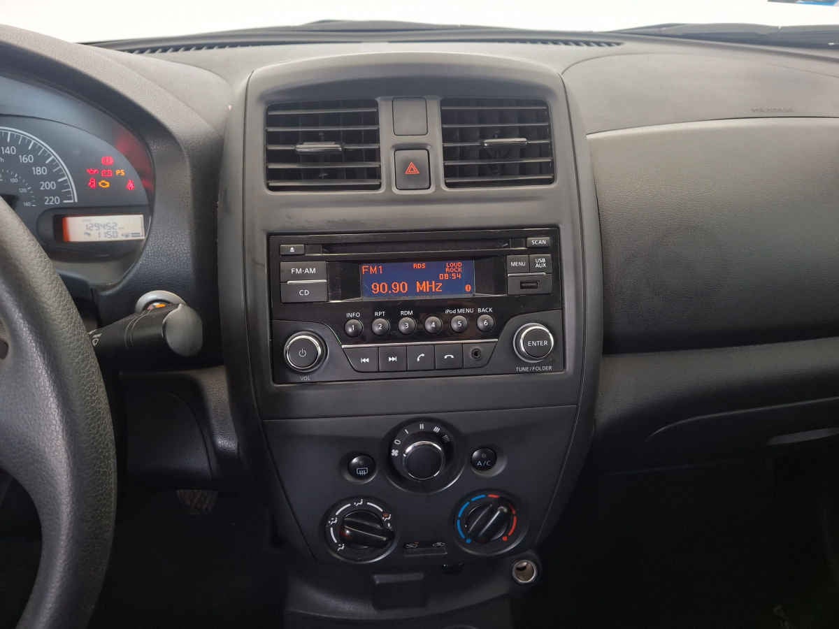 2019 Nissan Versa 4p Sense L4/1.6 Man