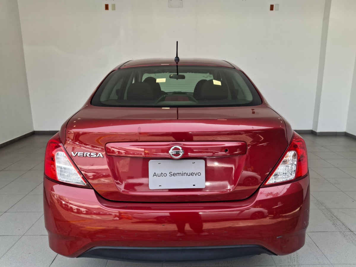 2019 Nissan Versa 4p Sense L4/1.6 Man
