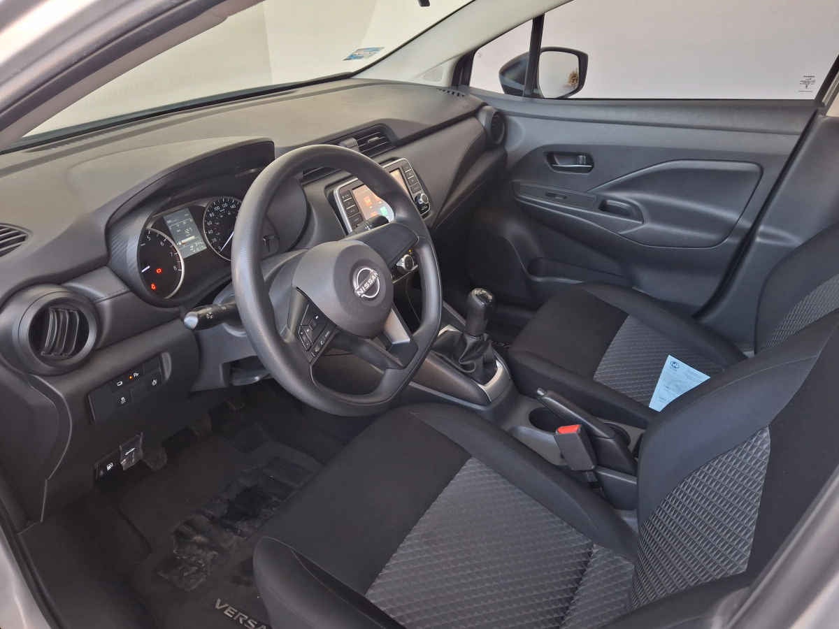2023 Nissan Versa 4p Sense L4/1.6 Man