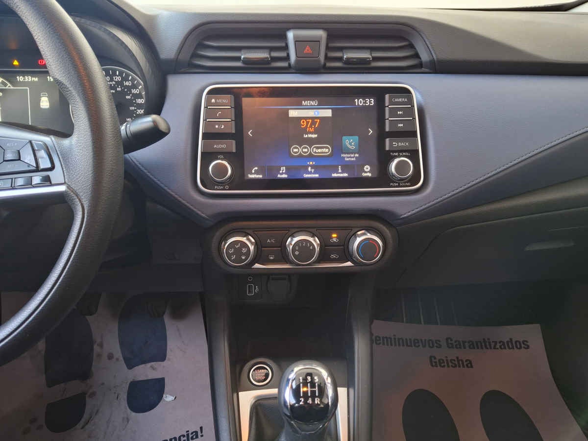 2023 Nissan Versa 4p Advance L4/1.6 Man