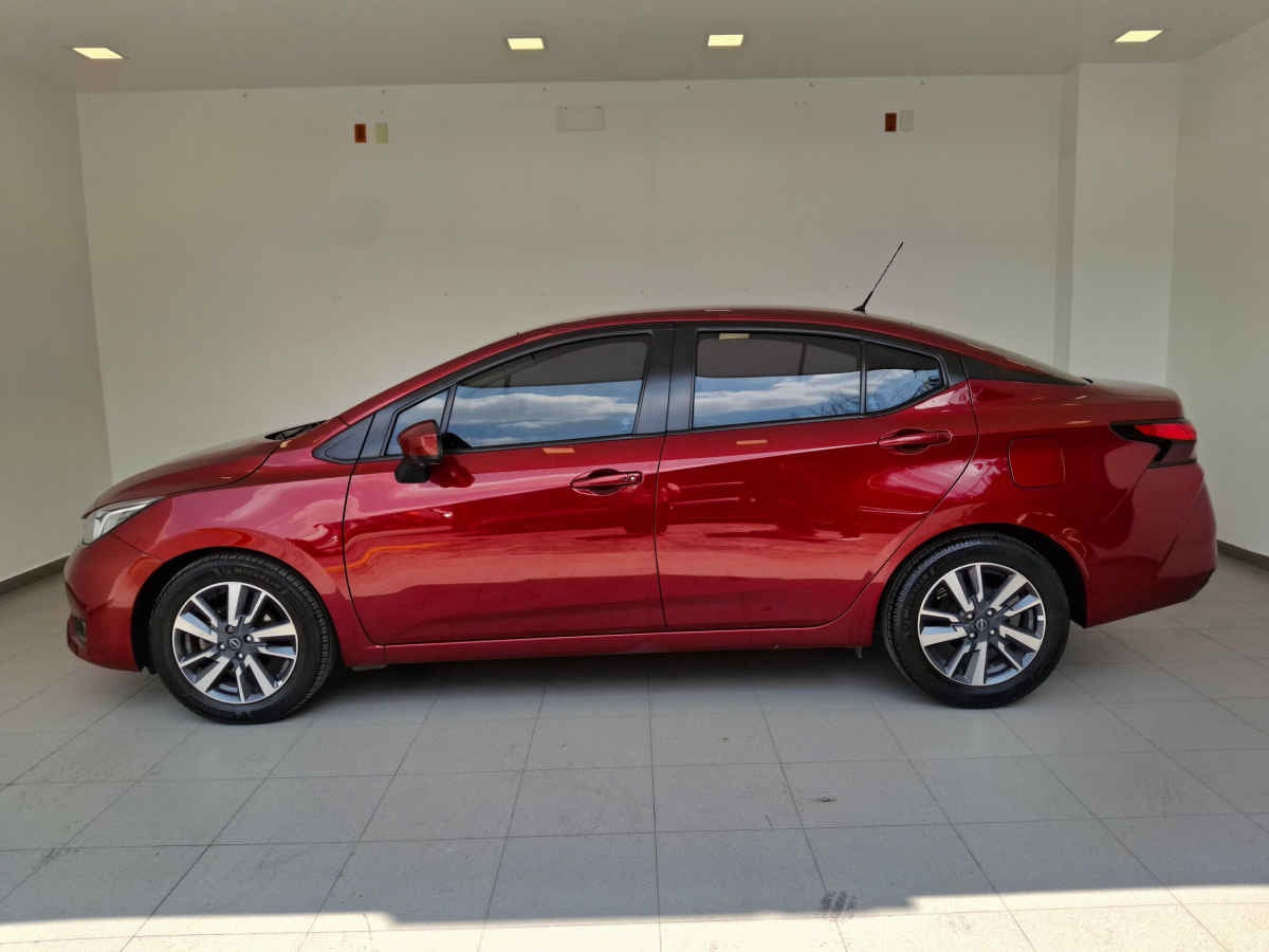 2024 Nissan Versa 4p Advance L4/1.6 Man