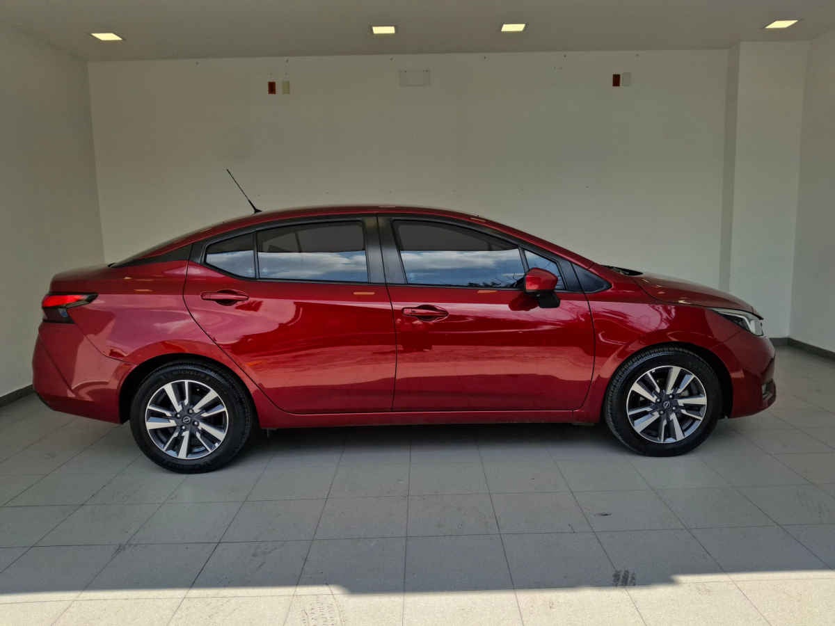 2024 Nissan Versa 4p Advance L4/1.6 Man