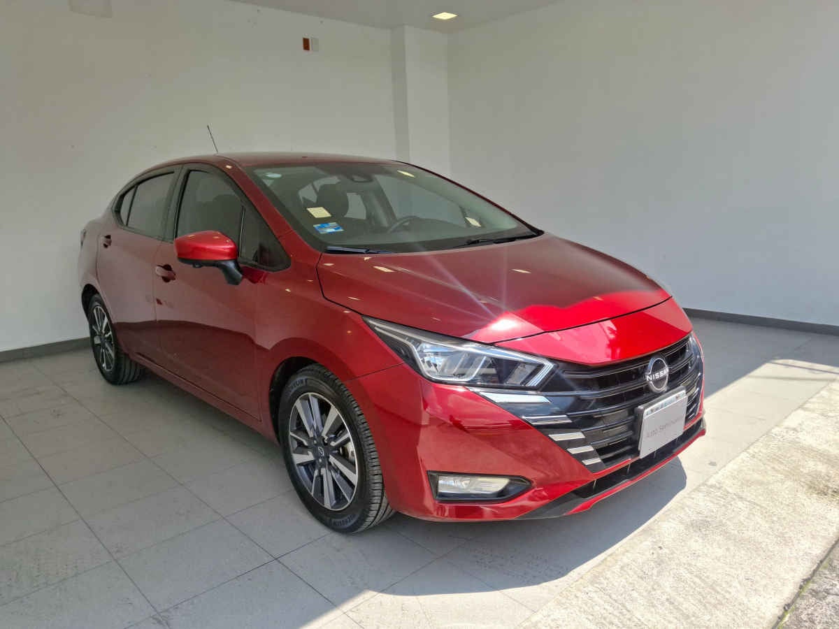 2024 Nissan Versa 4p Advance L4/1.6 Man