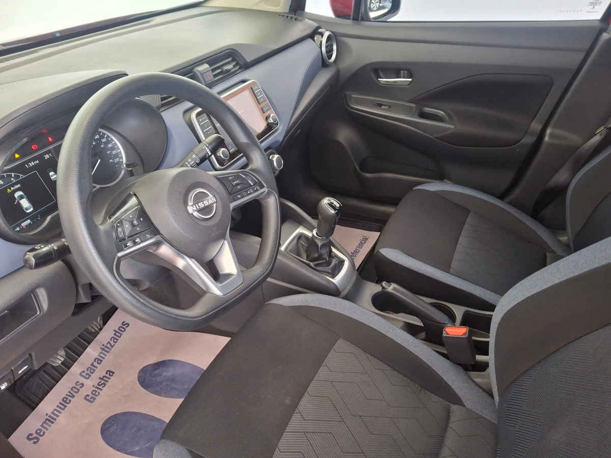 2024 Nissan Versa 4p Advance L4/1.6 Man
