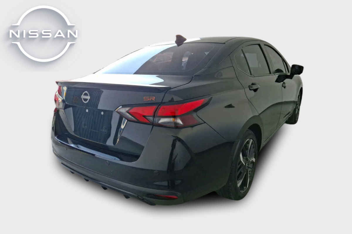 2024 Nissan Versa 4p SR L4/1.6 Aut