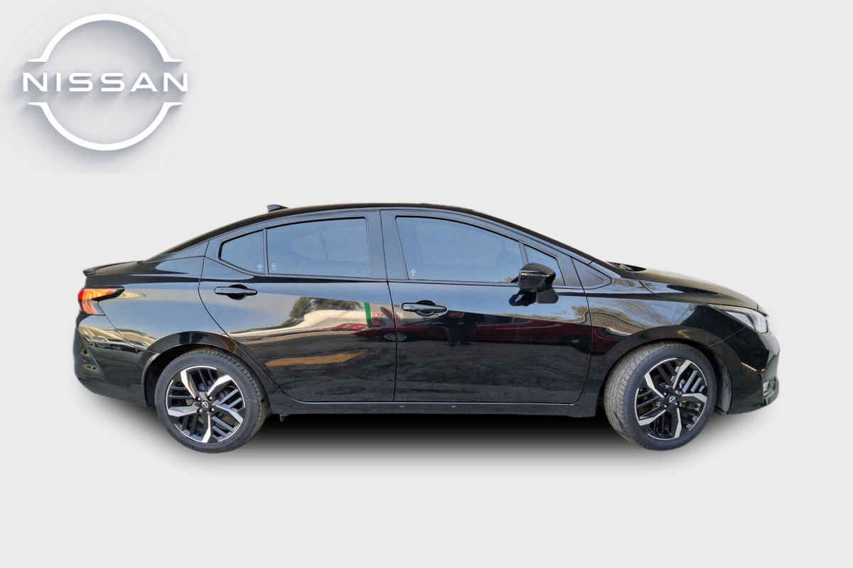 2024 Nissan Versa 4p SR L4/1.6 Aut