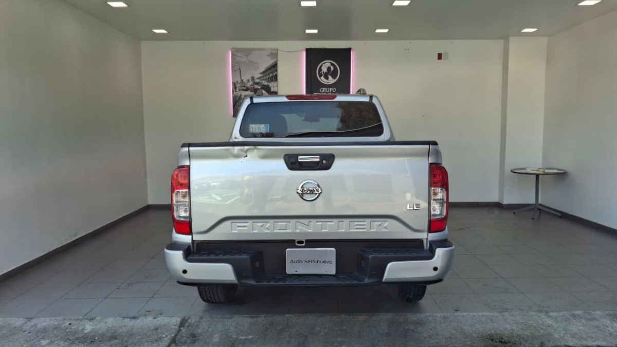 2022 Nissan Frontier 4p LE L4/2.5 Man