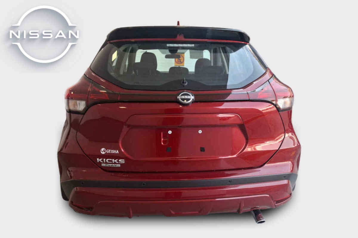 2025 Nissan Kicks 5p Play Advance L4/1.6 Aut