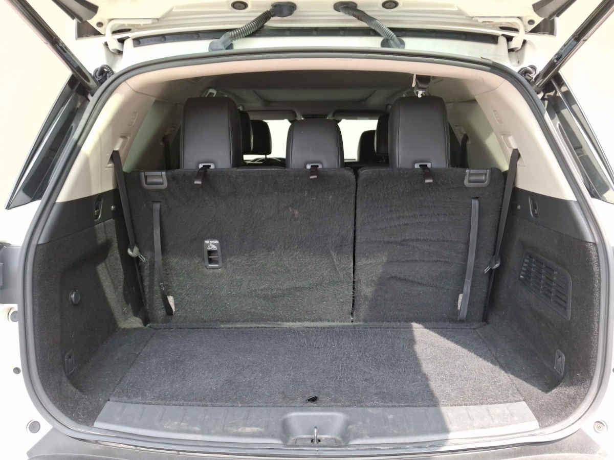 2023 Nissan Pathfinder 5p Advance V6/3.5 Aut