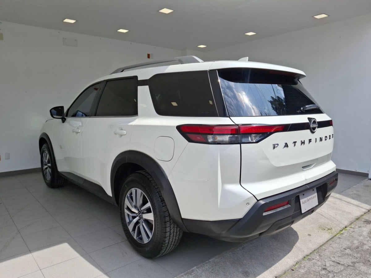 2023 Nissan Pathfinder 5p Advance V6/3.5 Aut