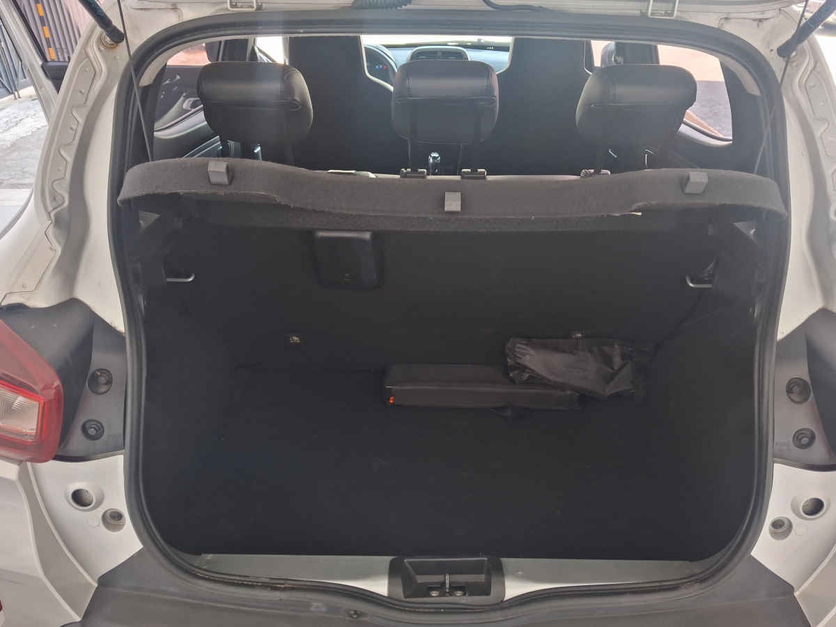 2023 Renault Kwid 5p Iconic L3/1.0 Man