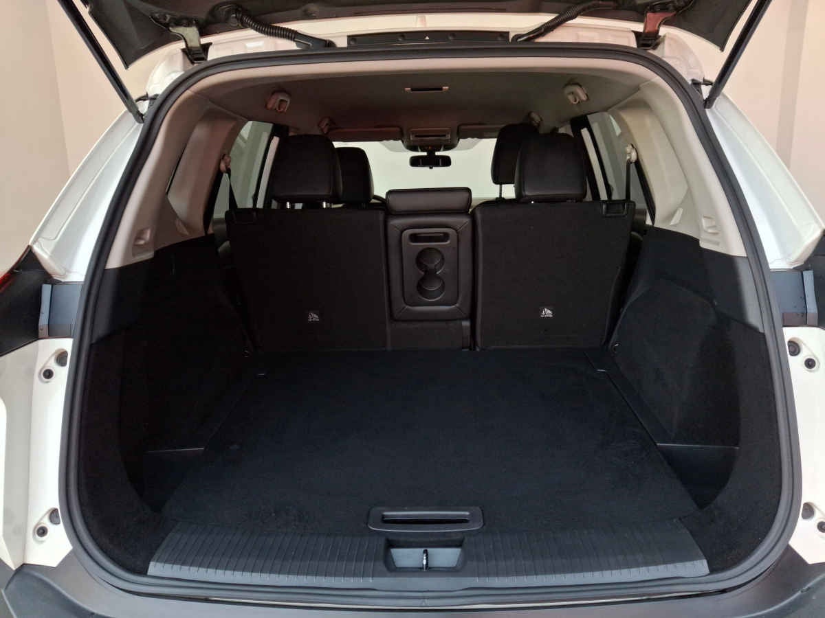 2024 Nissan X-Trail 5p Exclusive 2 Row L4/2.5 Aut