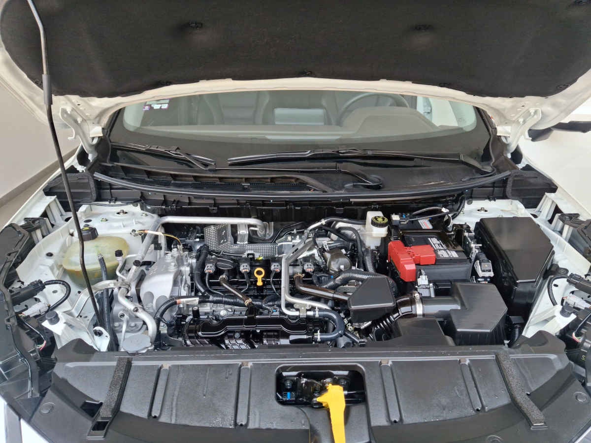 2025 Nissan X-Trail 5p Exclusive 2 Row L4/2.5 Aut