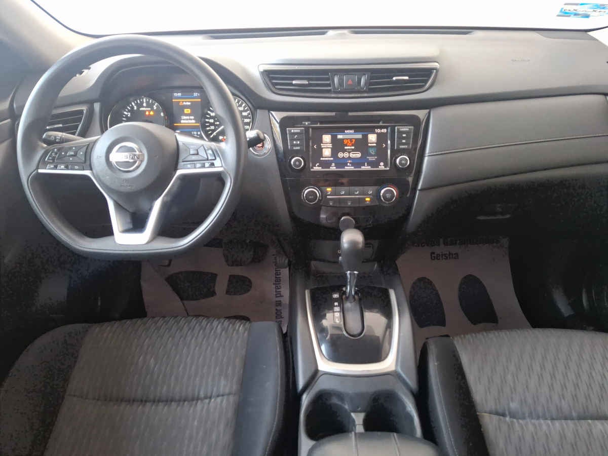 2022 Nissan X-Trail 5p Sense 3 L4/2.5 Aut Banca abatible