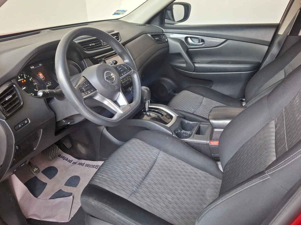 2022 Nissan X-Trail 5p Sense 3 L4/2.5 Aut Banca abatible