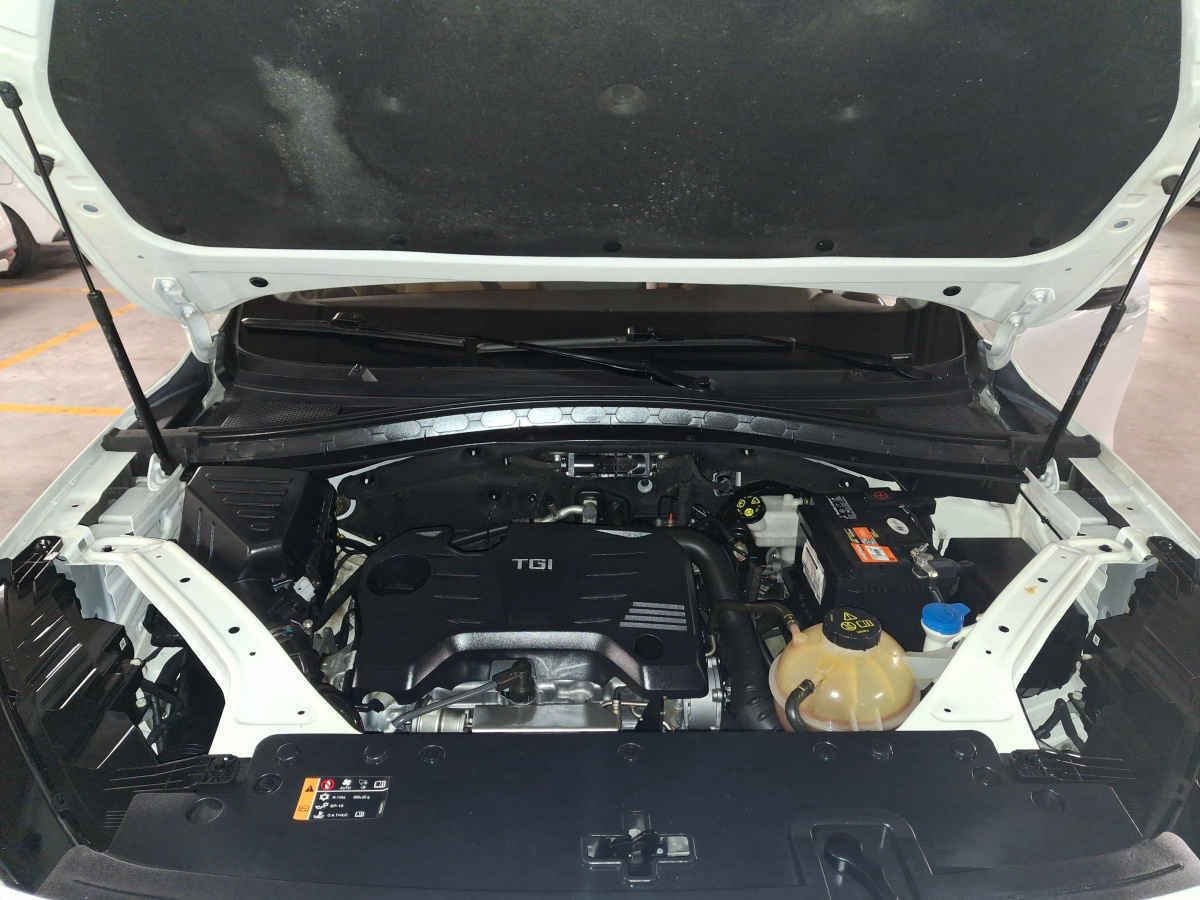 2023 MG HS 5p Excite L4/1.5/T Aut