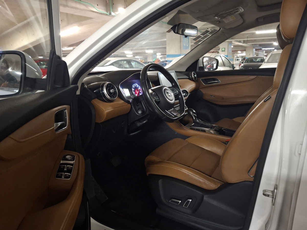 2023 MG HS 5p Excite L4/1.5/T Aut