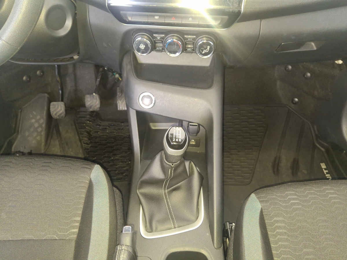 2025 Nissan Magnite 5p Advance L3/1.0/T Man