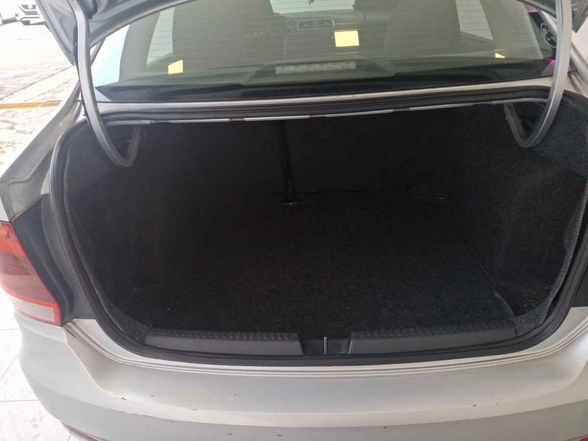 2017 Volkswagen Vento 4p Highline L4/1.6 Aut
