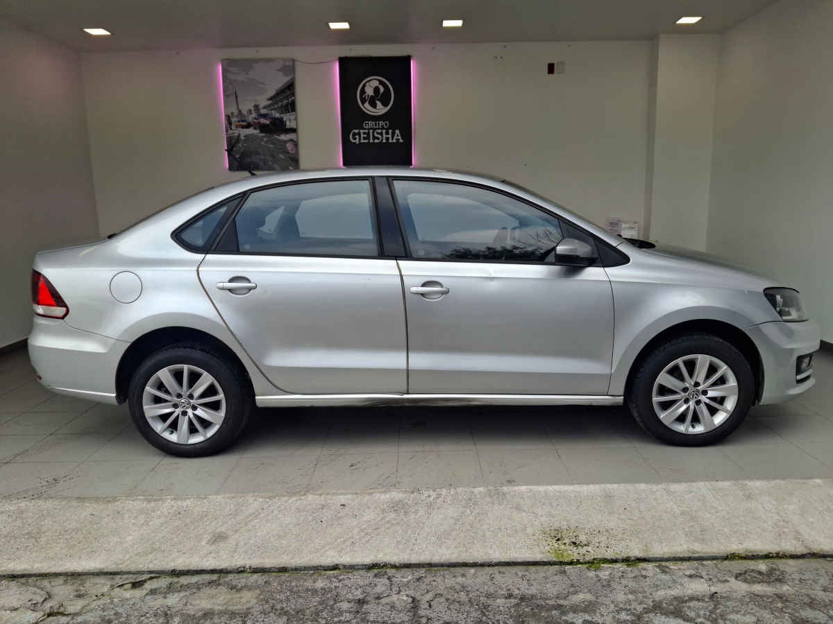 2017 Volkswagen Vento 4p Highline L4/1.6 Aut