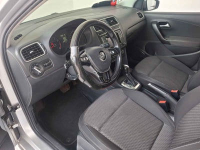 2017 Volkswagen Vento 4p Highline L4/1.6 Aut