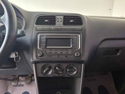 2018 Volkswagen Vento 4p Comfortline L4/1.6 Man