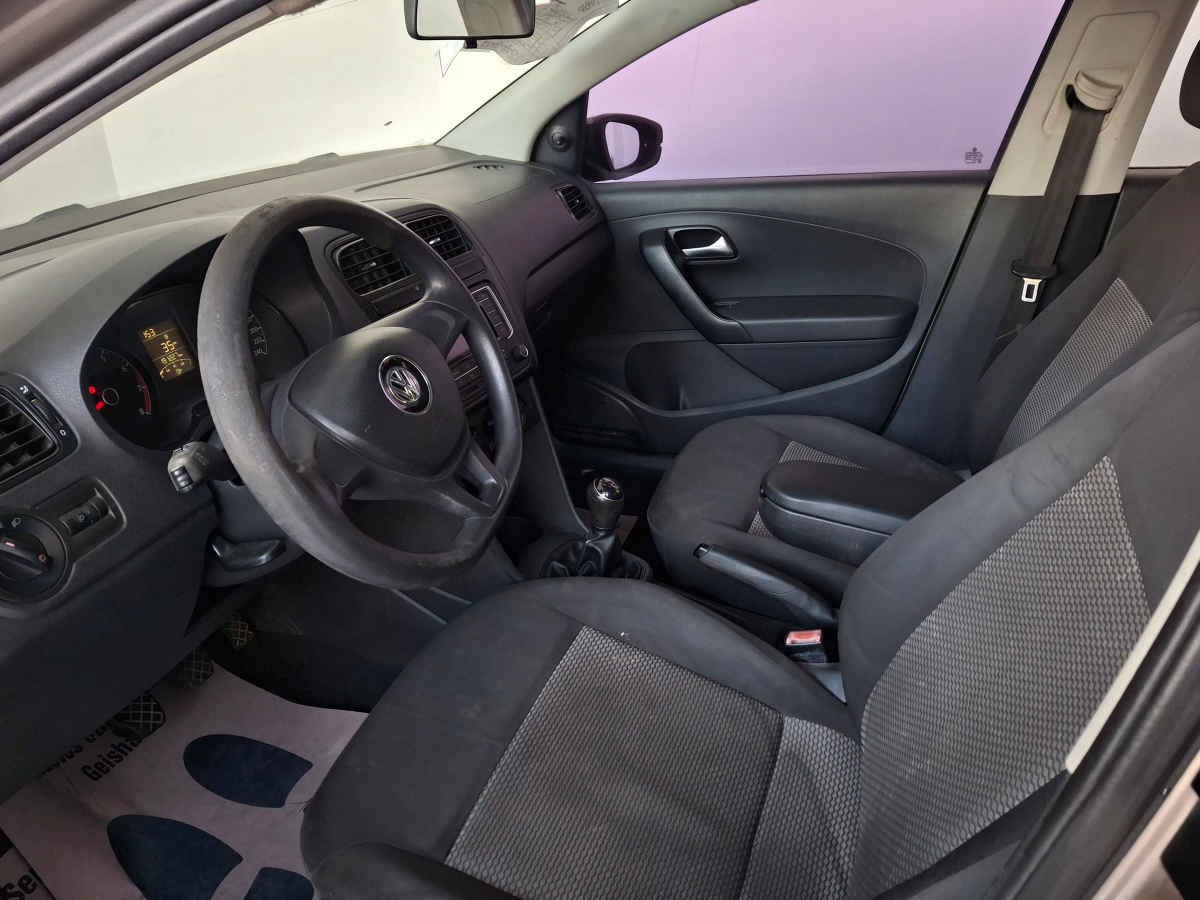 2018 Volkswagen Vento 4p Comfortline L4/1.6 Man