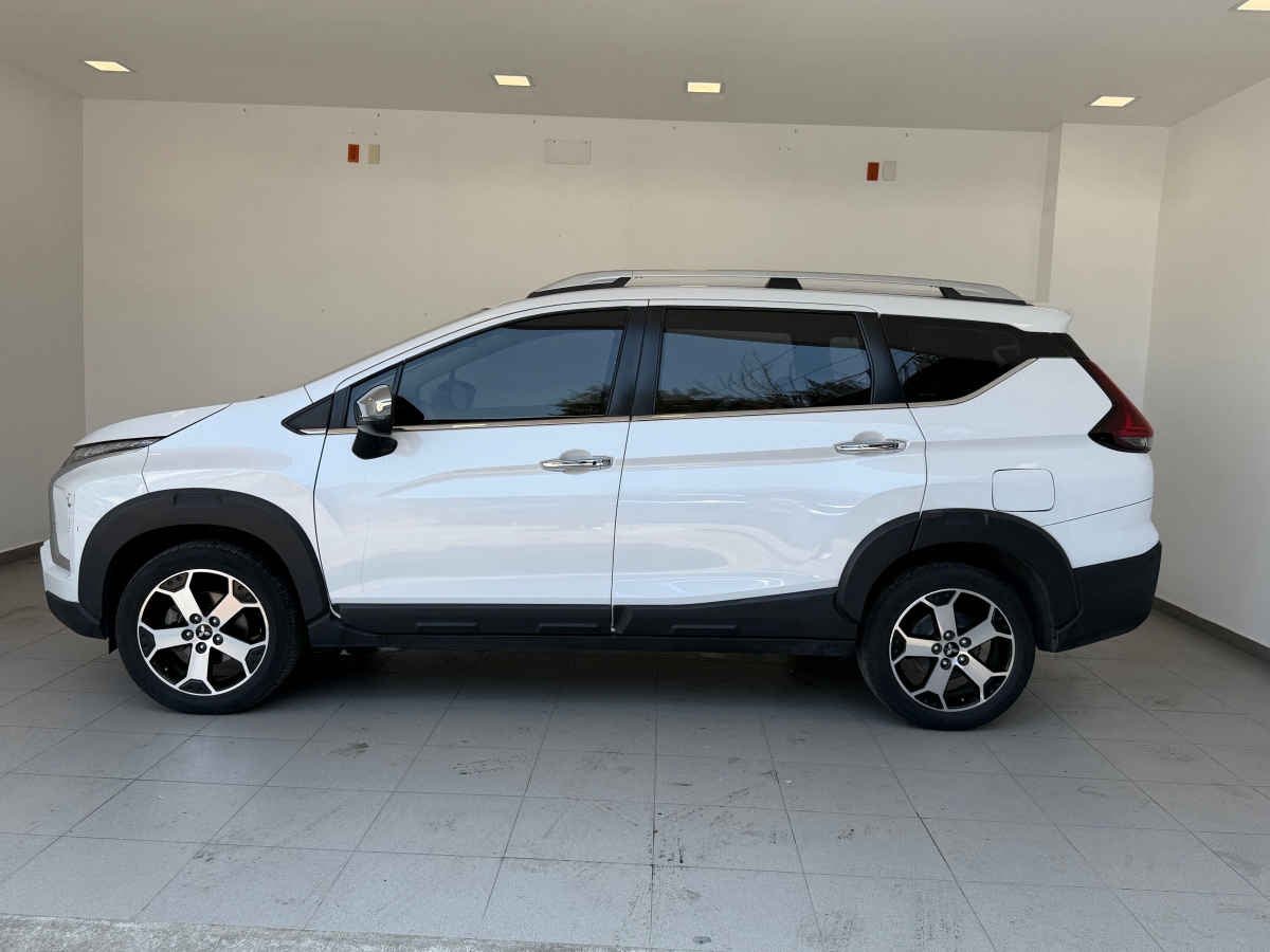 2023 Mitsubishi Xpander 5p Cross L4/1.5 Aut