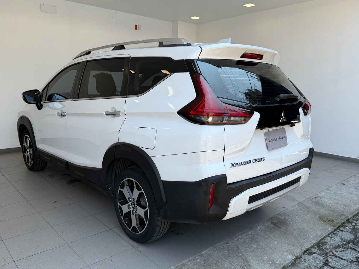 2023 Mitsubishi Xpander 5p Cross L4/1.5 Aut