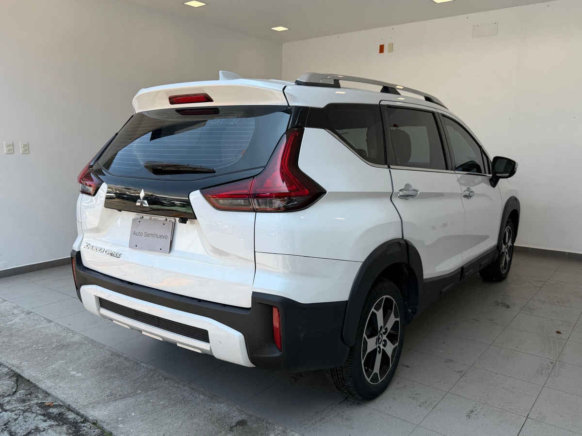 2023 Mitsubishi Xpander 5p Cross L4/1.5 Aut