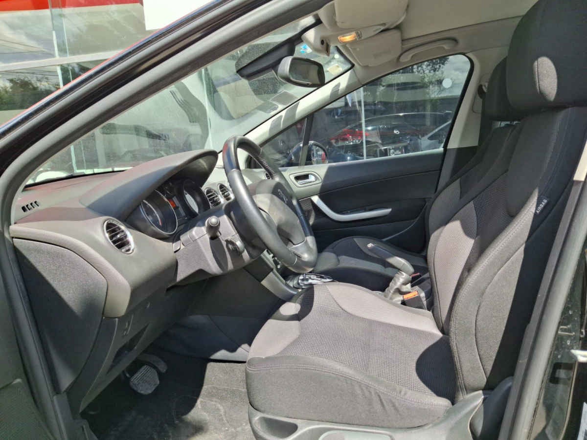 2013 Peugeot 308 5p L4 1.6 aut