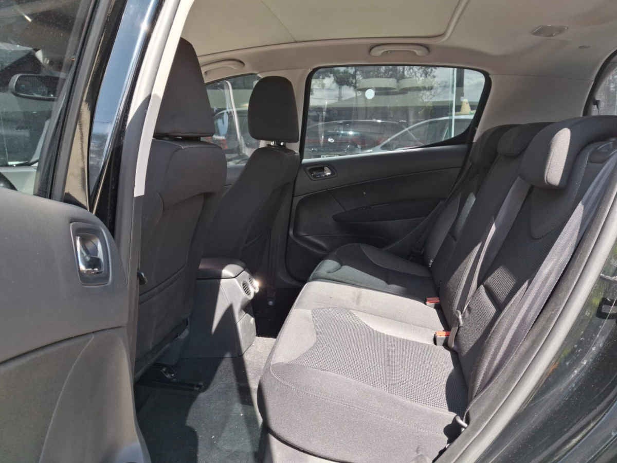 2013 Peugeot 308 5p L4 1.6 aut