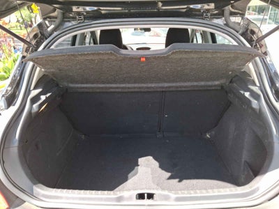 2013 Peugeot 308 5p L4 1.6 aut