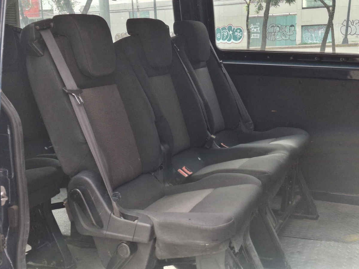 2020 Ford Transit Van 4p Larga Techo Alto L4/2.2/TDI Man 9 pas