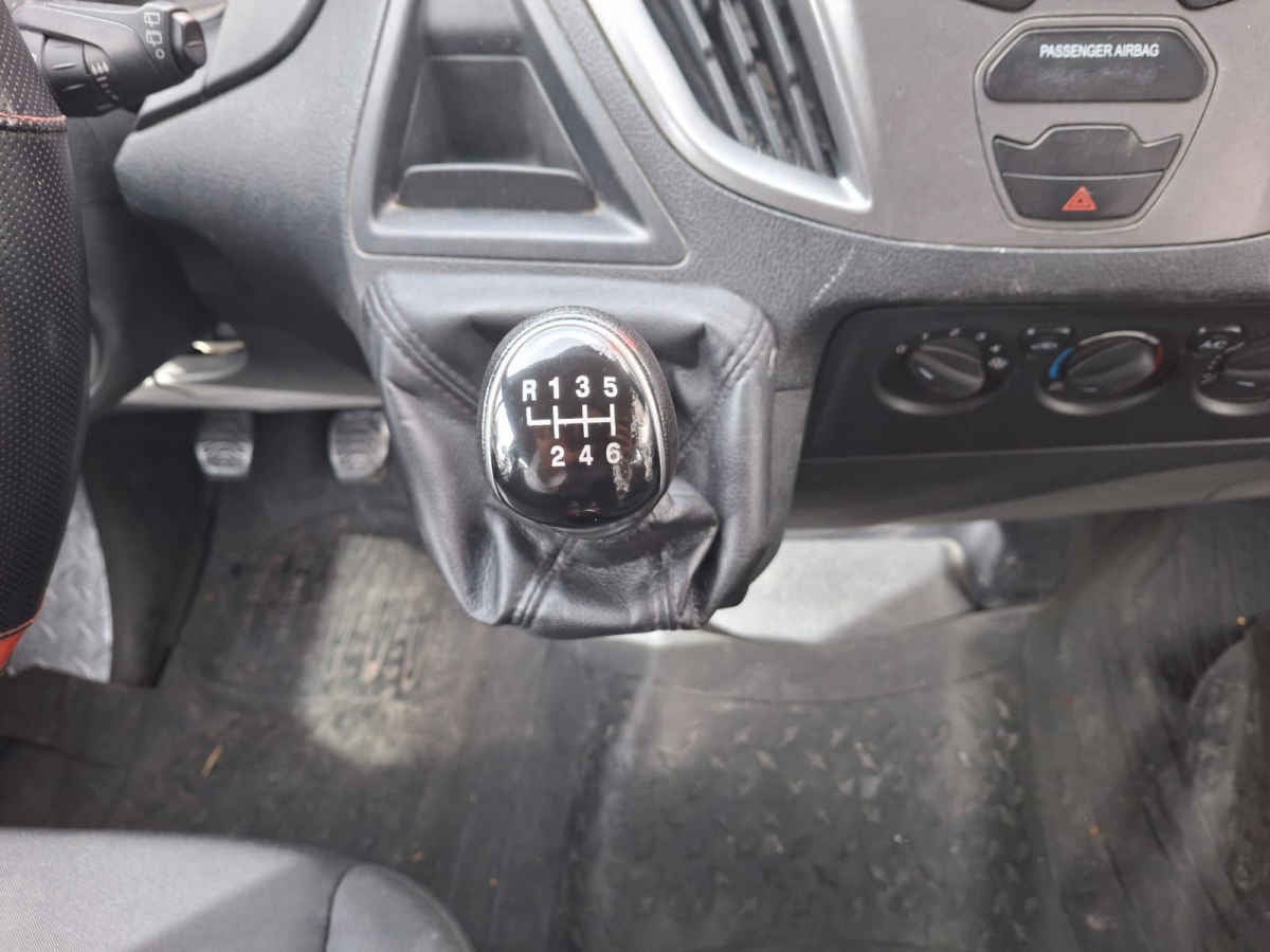 2020 Ford Transit Van 4p Larga Techo Alto L4/2.2/TDI Man 9 pas