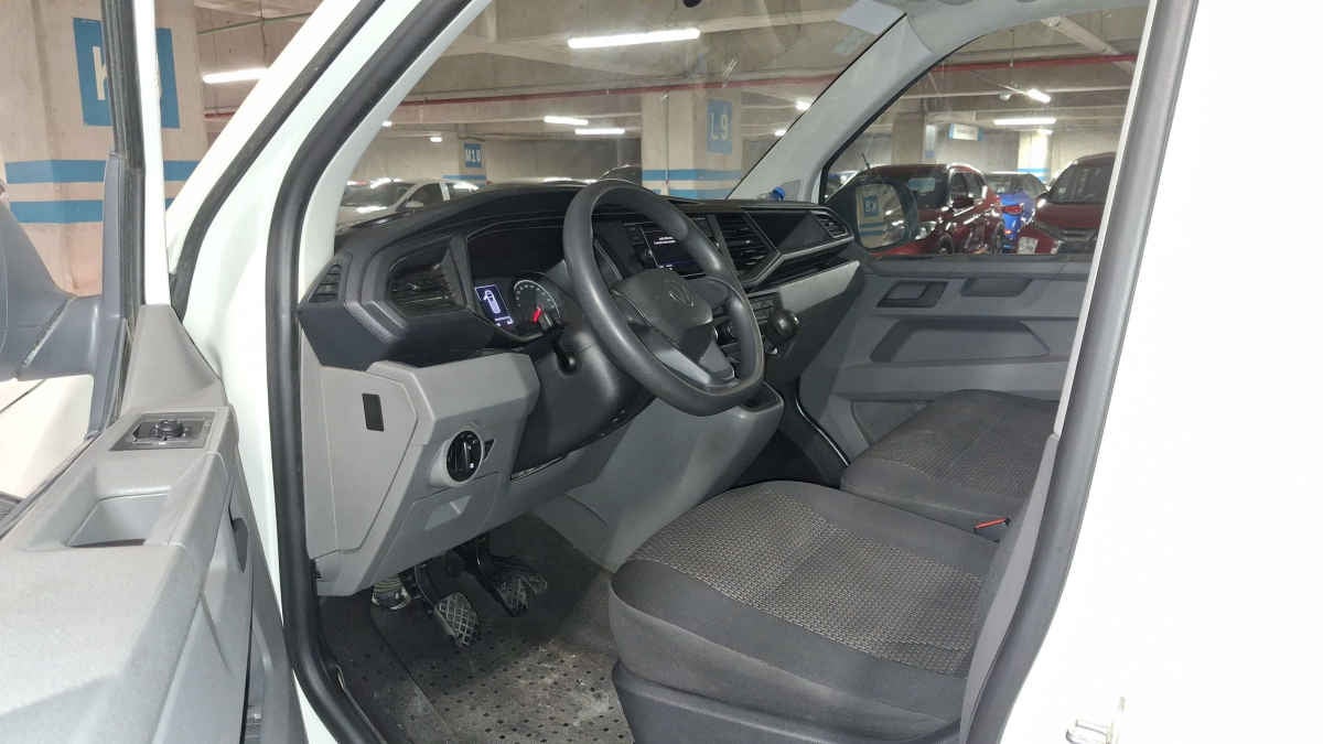 2022 Volkswagen Transporter 5p Cargo L4/2.0/TDI Man A/A C/Amortiguación