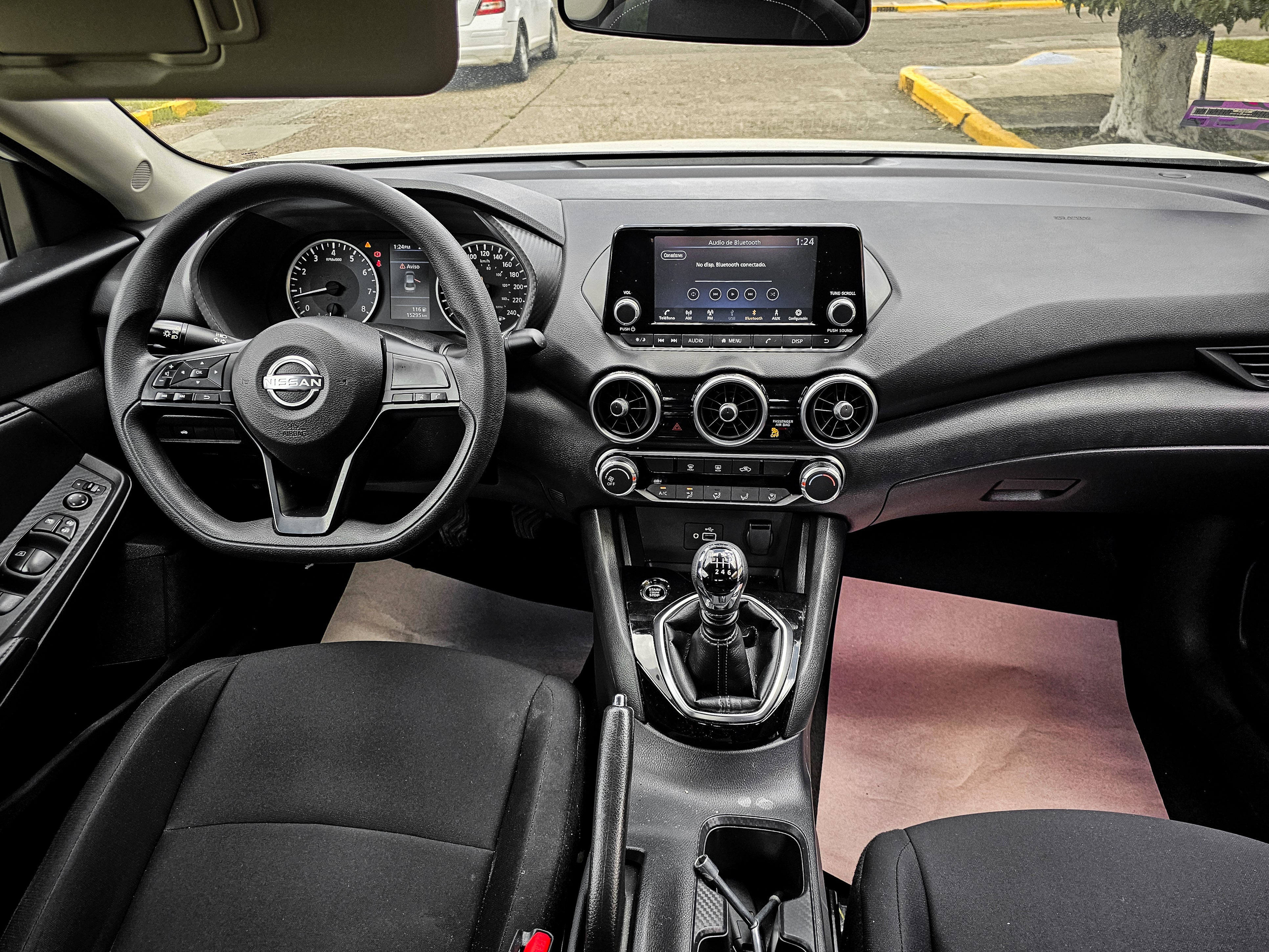 2025 Nissan Sentra Advance