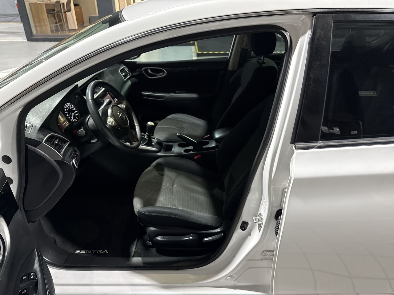 2017 Nissan SENTRA ADVANCE MT