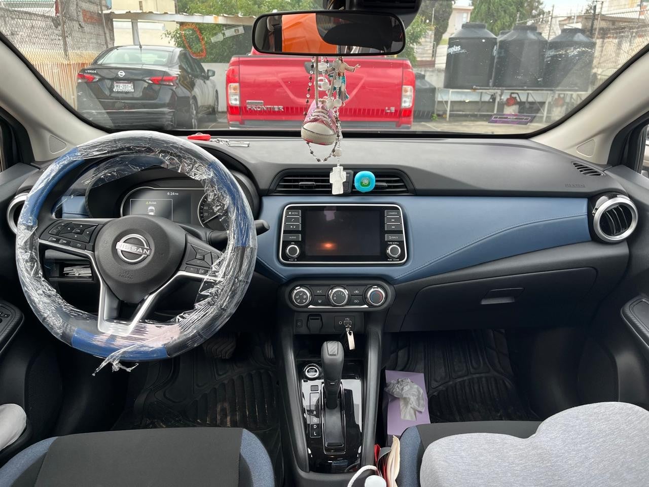 2025 Nissan VERSA ADVANCE CVT 25
