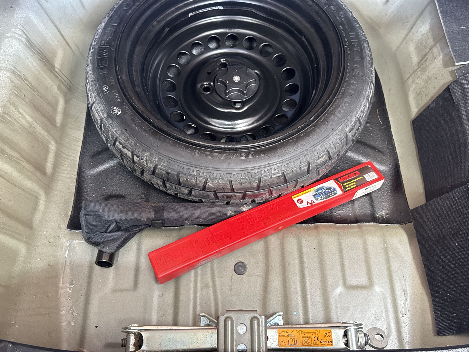 2022 Nissan VERSA ADVANCE CVT 22