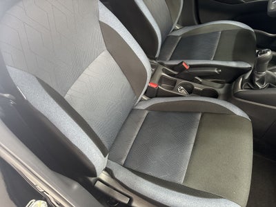 2025 Nissan VERSA ADVANCE MT 25