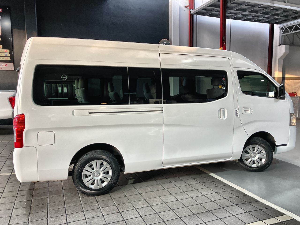 2015 Nissan NV350 URVAN 12 PAS A/A T/M