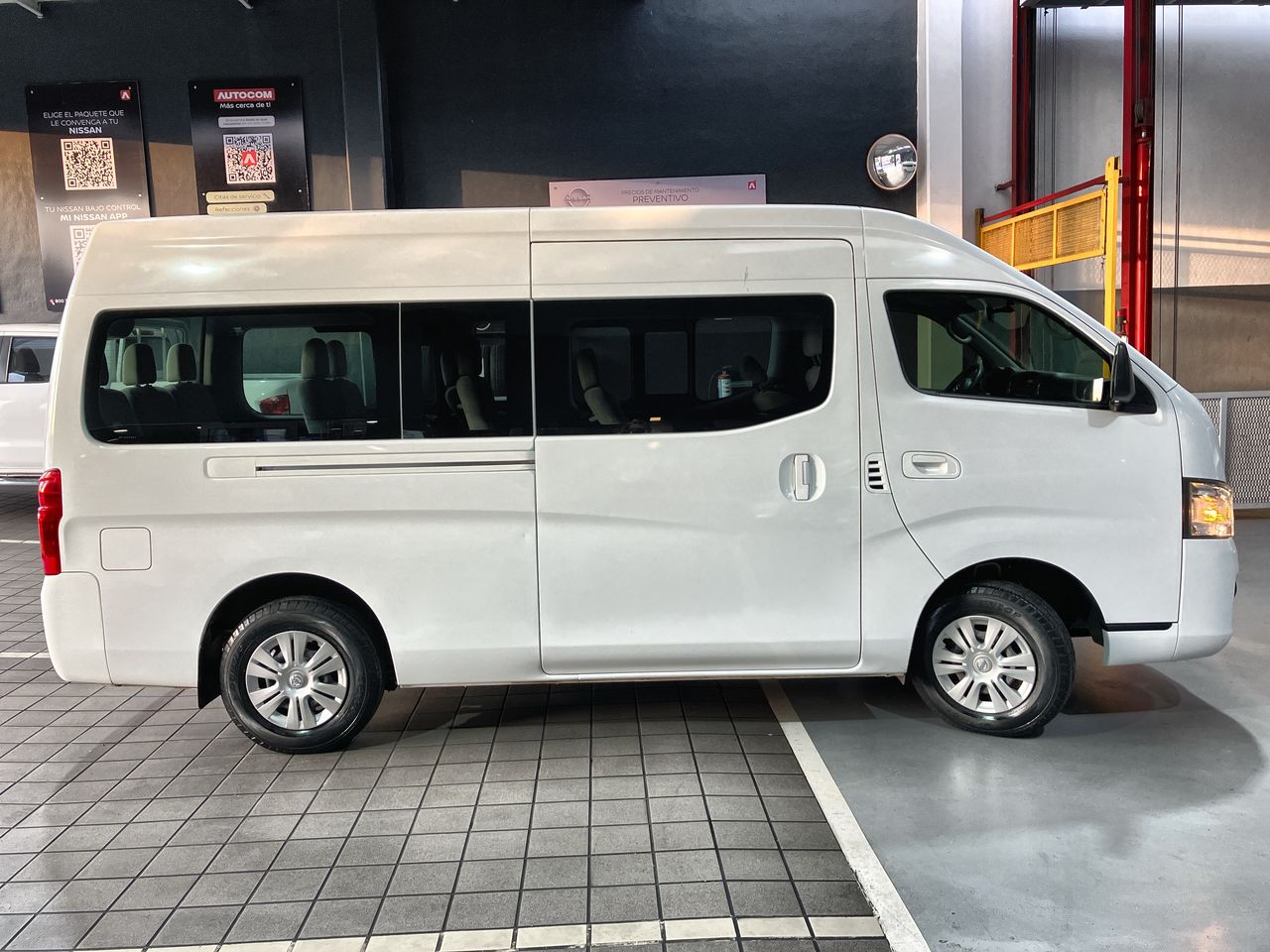 2015 Nissan NV350 URVAN 12 PAS A/A T/M