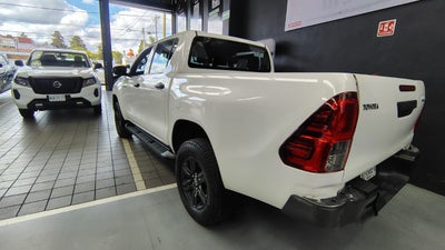 2021 Toyota HILUX D-CAB SR