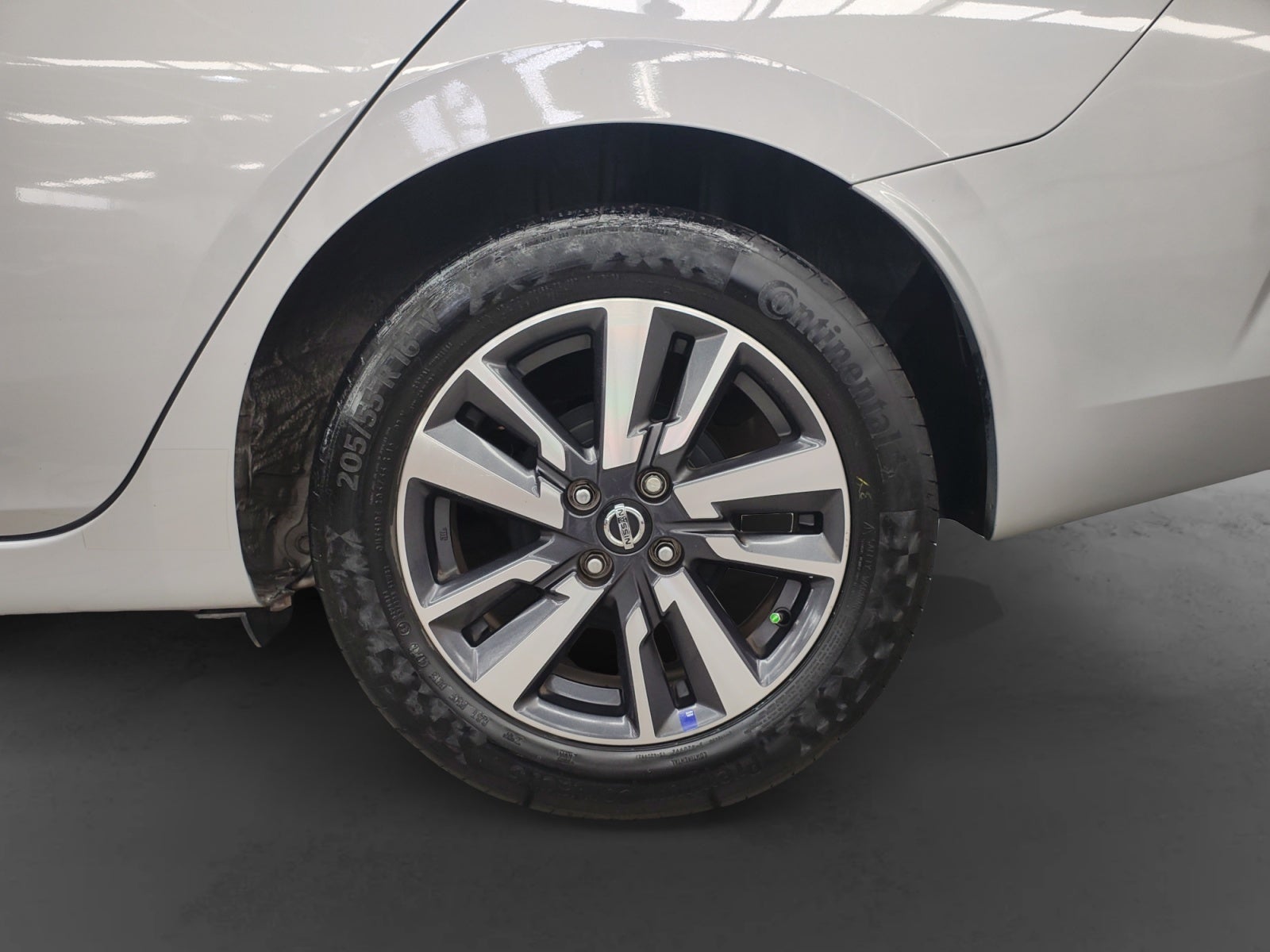 2022 Nissan VERSA ADVANCE CVT 22